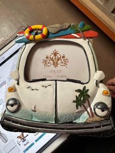 White car photo frame w surfboard 20.8 cm
